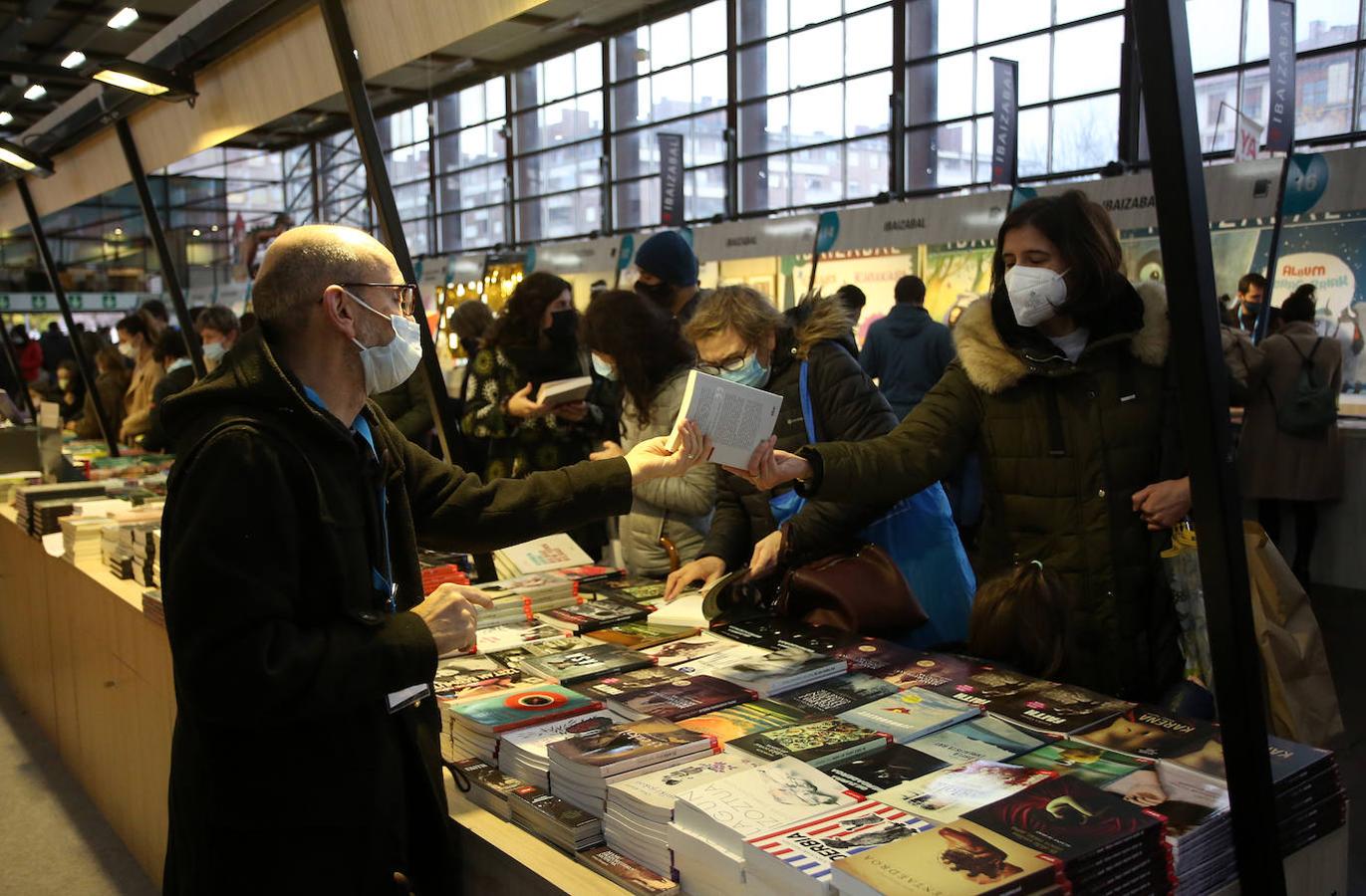Fotos: Arranca la Azoka de Durango tras dos años de ausencia por el Covid