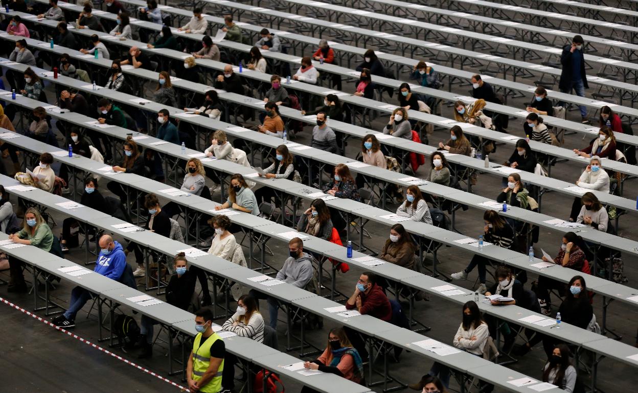 «Hay que retrasar las actuales convocatorias de OPE»