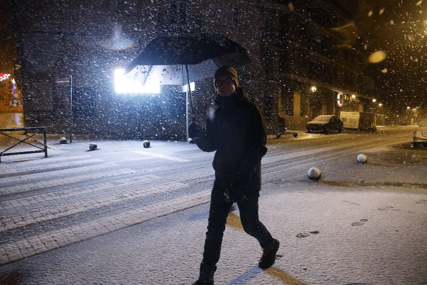 Fotos: La nieve cubre Álava de blanco