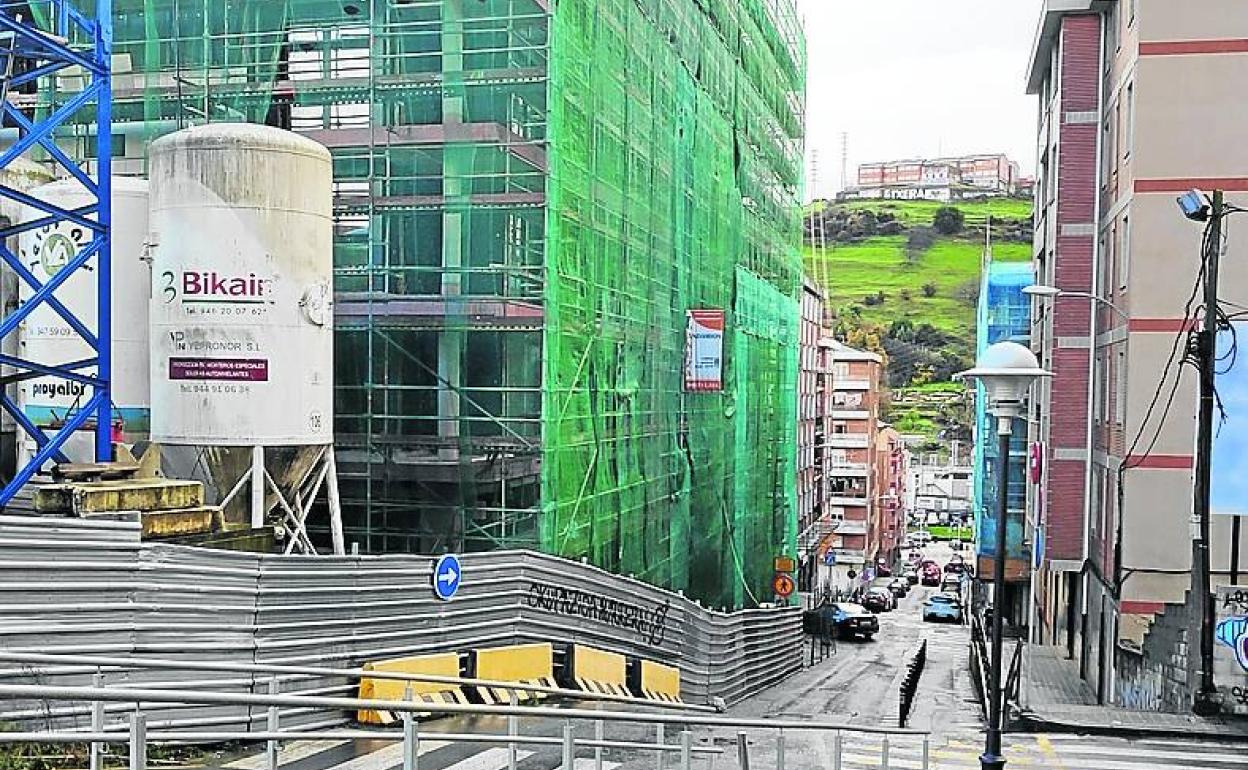 La urbanización del entorno suavizará la cuesta de Crisóstomo Arriaga. 