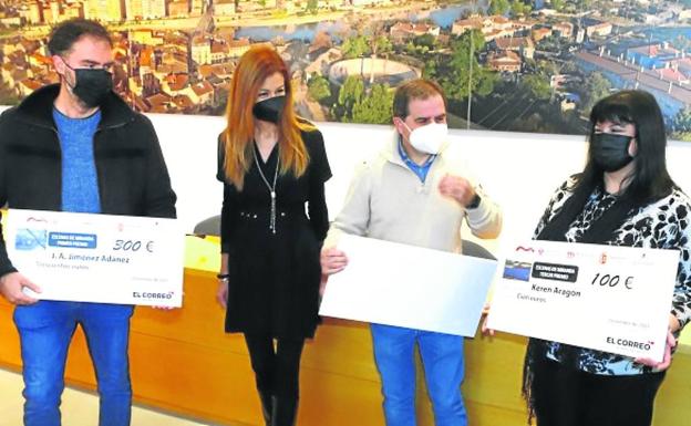 Jiménez, Hernando, Remón y Aragón, en la entrega de premios en el Ayuntamiento. 