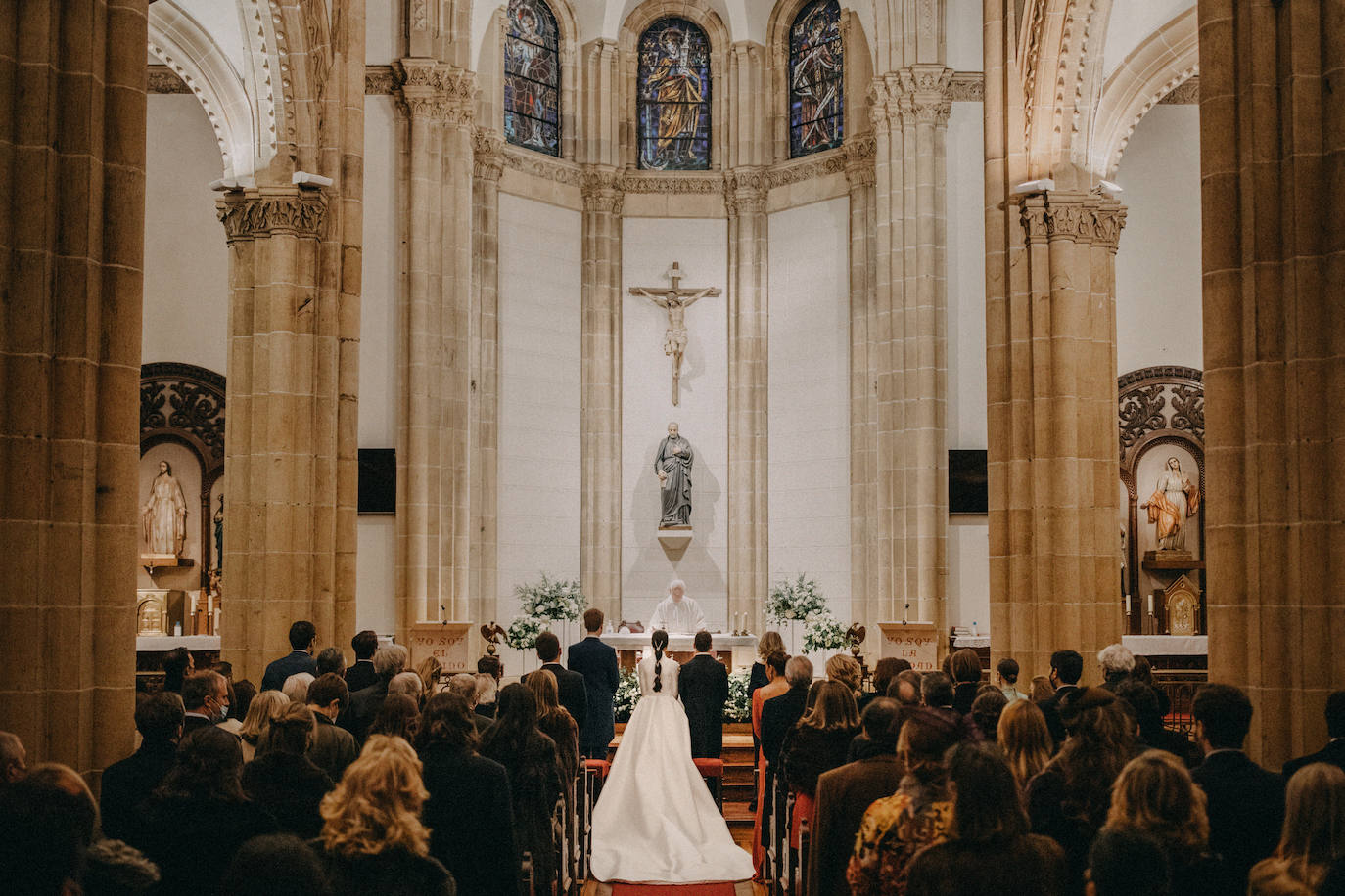 Fotos: La boda navideña de Oilda y Jesús en Getxo: tres vestidos, un trineo y Papá Noel como invitado