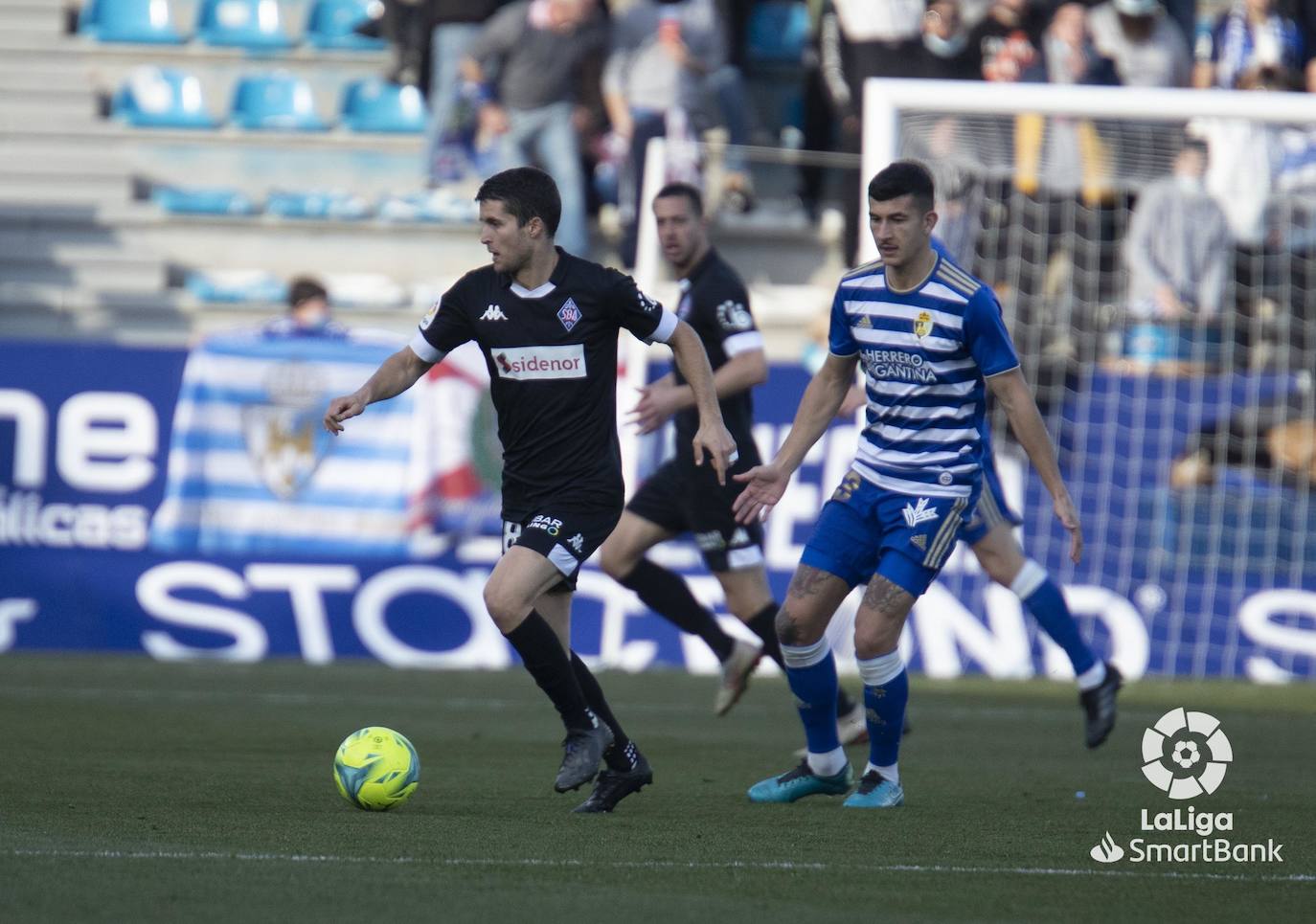 Fotos: Las mejores imágenes de la Ponferradina-Amorebieta