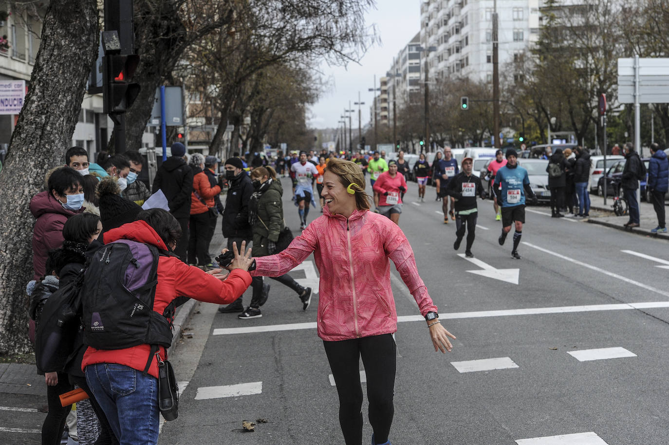 Fotos: Más de 2.500 atletas disputan la Media Maratón de Vitoria