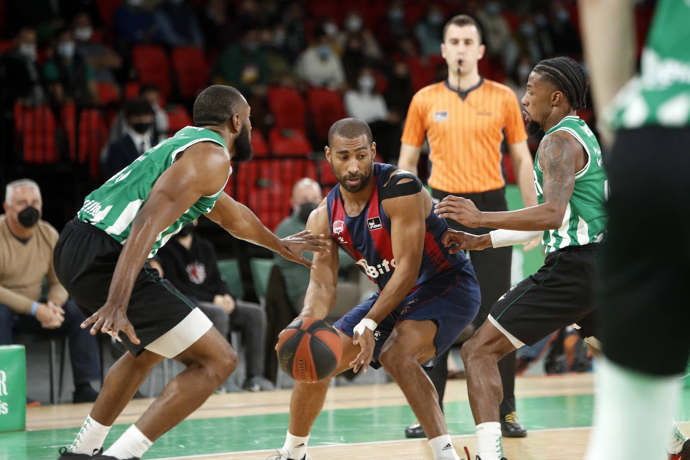 Fotos: El Betis - Baskonia, en imágenes