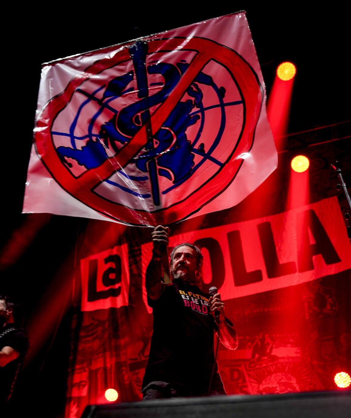 Fotos: Concierto de la Polla Records en Vitoria: pocas mascarillas y alegato del colectivo antivacunas