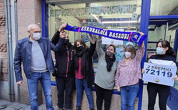 El club de balonmano riega Basauri con 154 millones del segundo premio