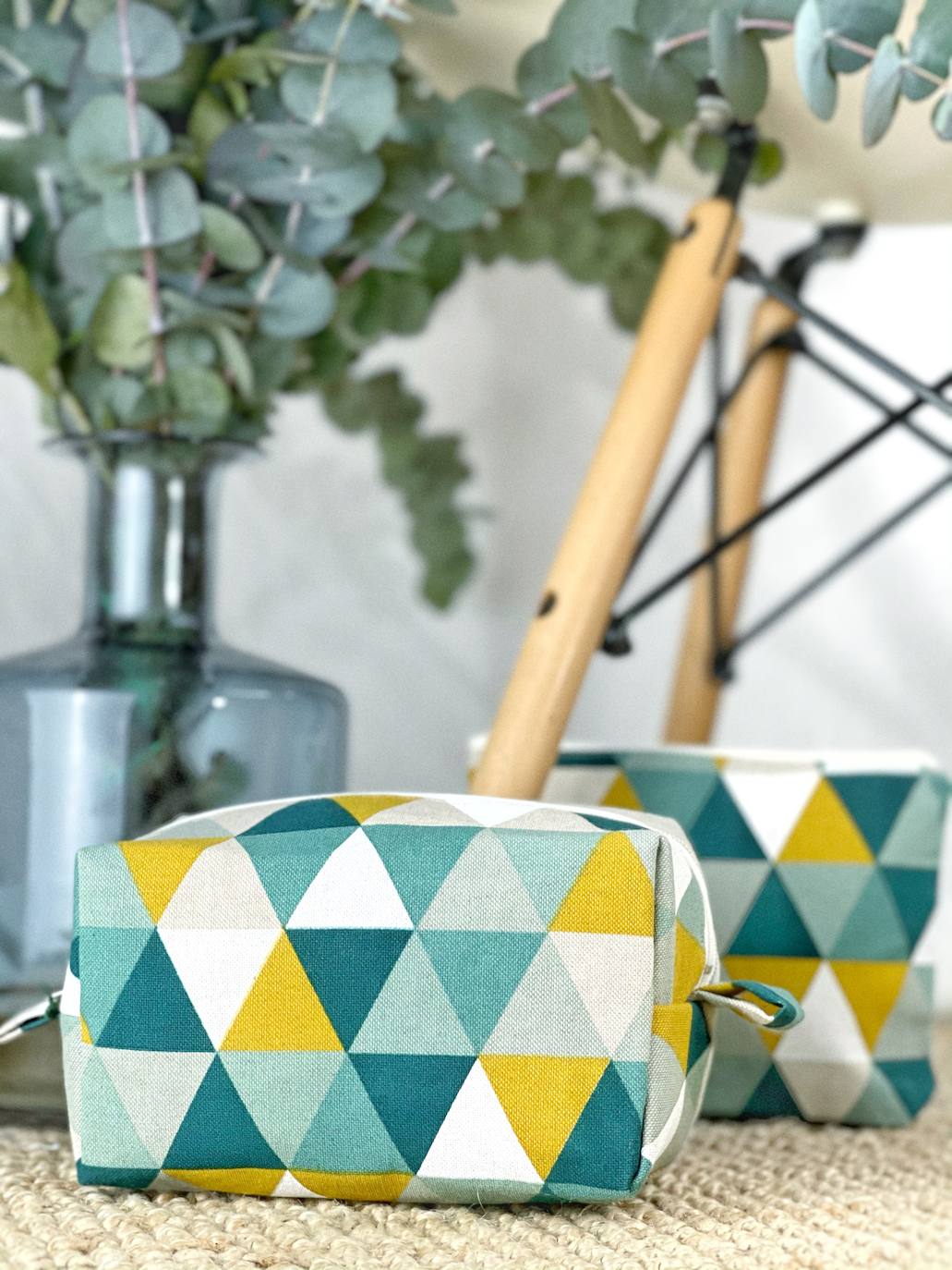 Fotos: La pareja vizcaína que rescata los colores del verano en pleno invierno con sus accesorios