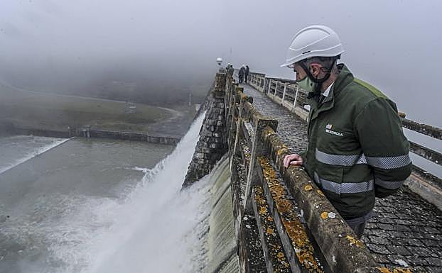 ¿Qué pasa si el embalse de Ullibarri se desborda?