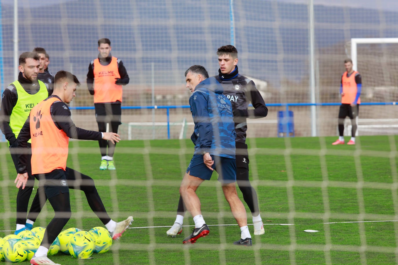 Fotos: Las primeras imágenes de Mendilibar como entrenador del Alavés