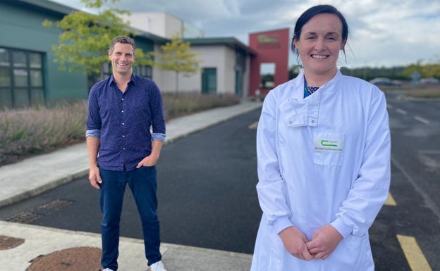 María Hayes lidera la investigación de aplicar algas en la dieta del ganado irlandés para reducir los gases. 