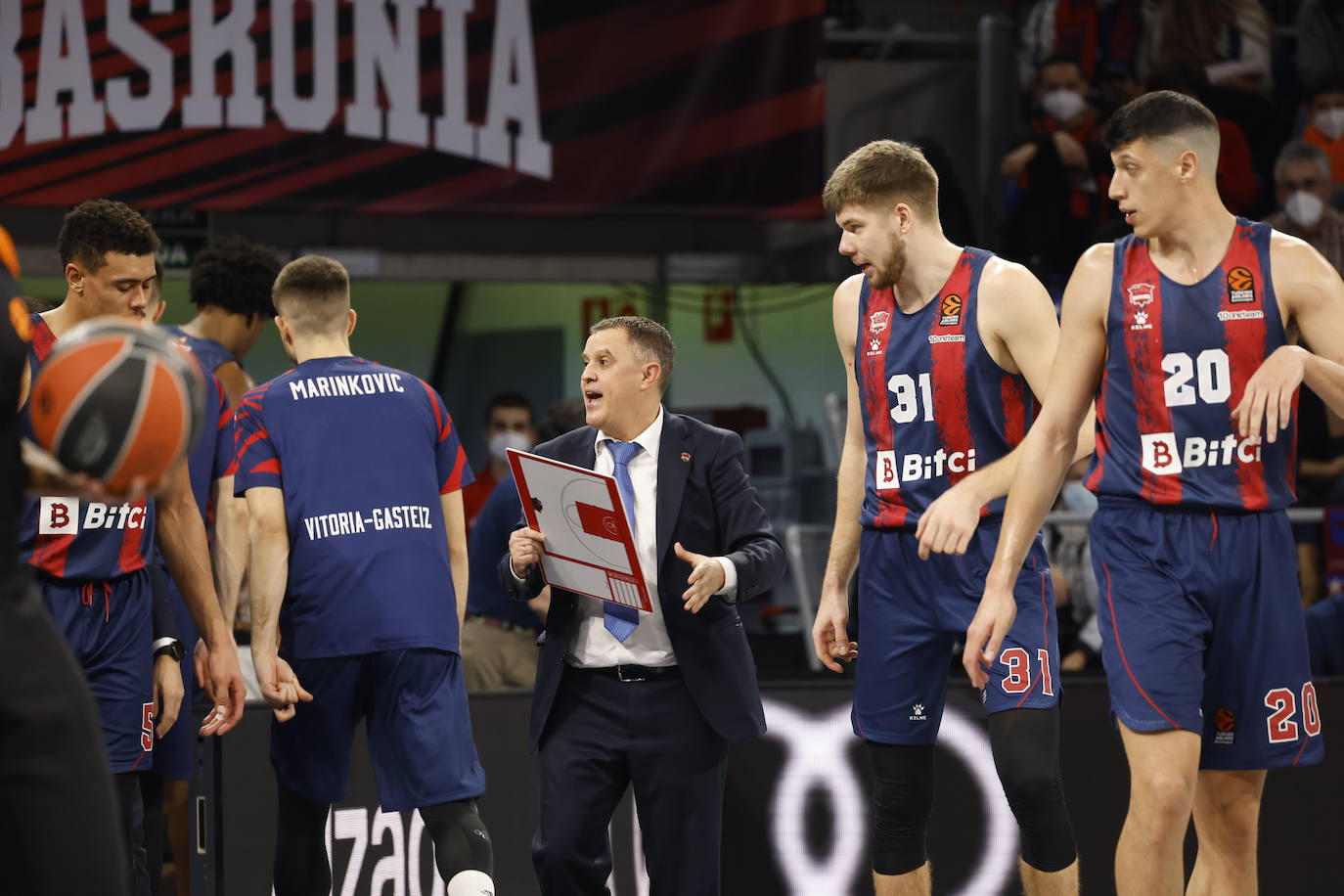 Fotos: Las mejores imágenes del Baskonia - Barça