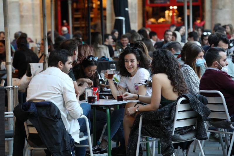 Fotos: Poco tardeo y absoluta tranquilidad en Bilbao horas antes de la Nochevieja