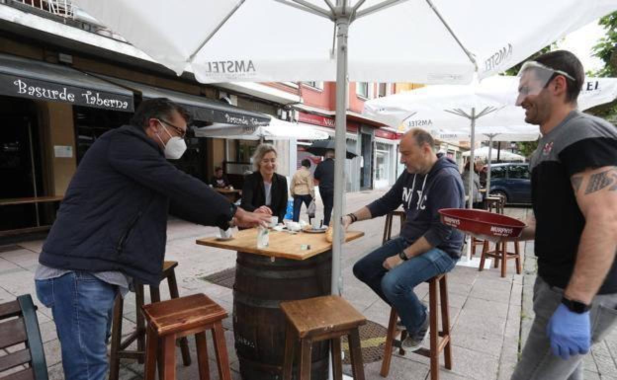 Los hosteleros aseguran que las restricciones «no son la solución» para atajar la pandemia