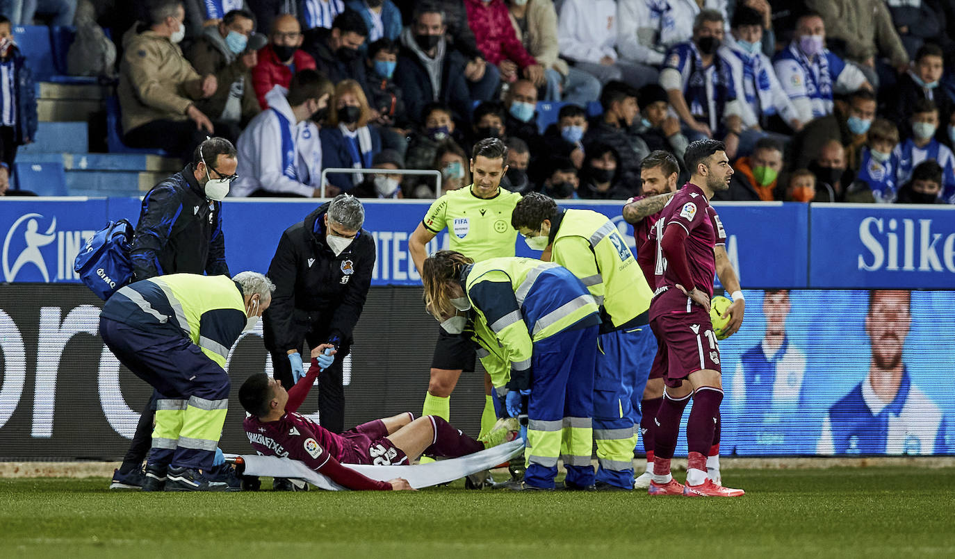 Fotos: Las mejores imágenes del derbi Alavés-Real Sociedad