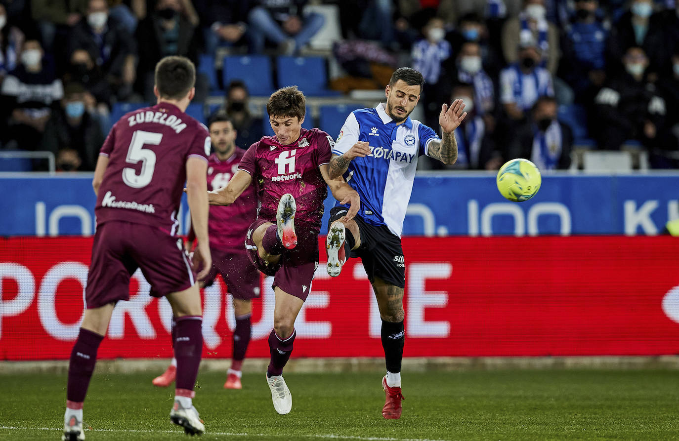 Fotos: Las mejores imágenes del derbi Alavés-Real Sociedad