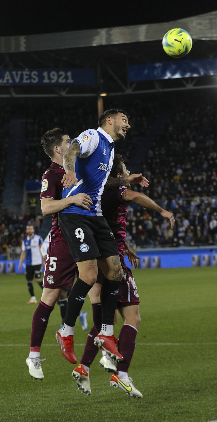 Fotos: Las mejores imágenes del derbi Alavés-Real Sociedad