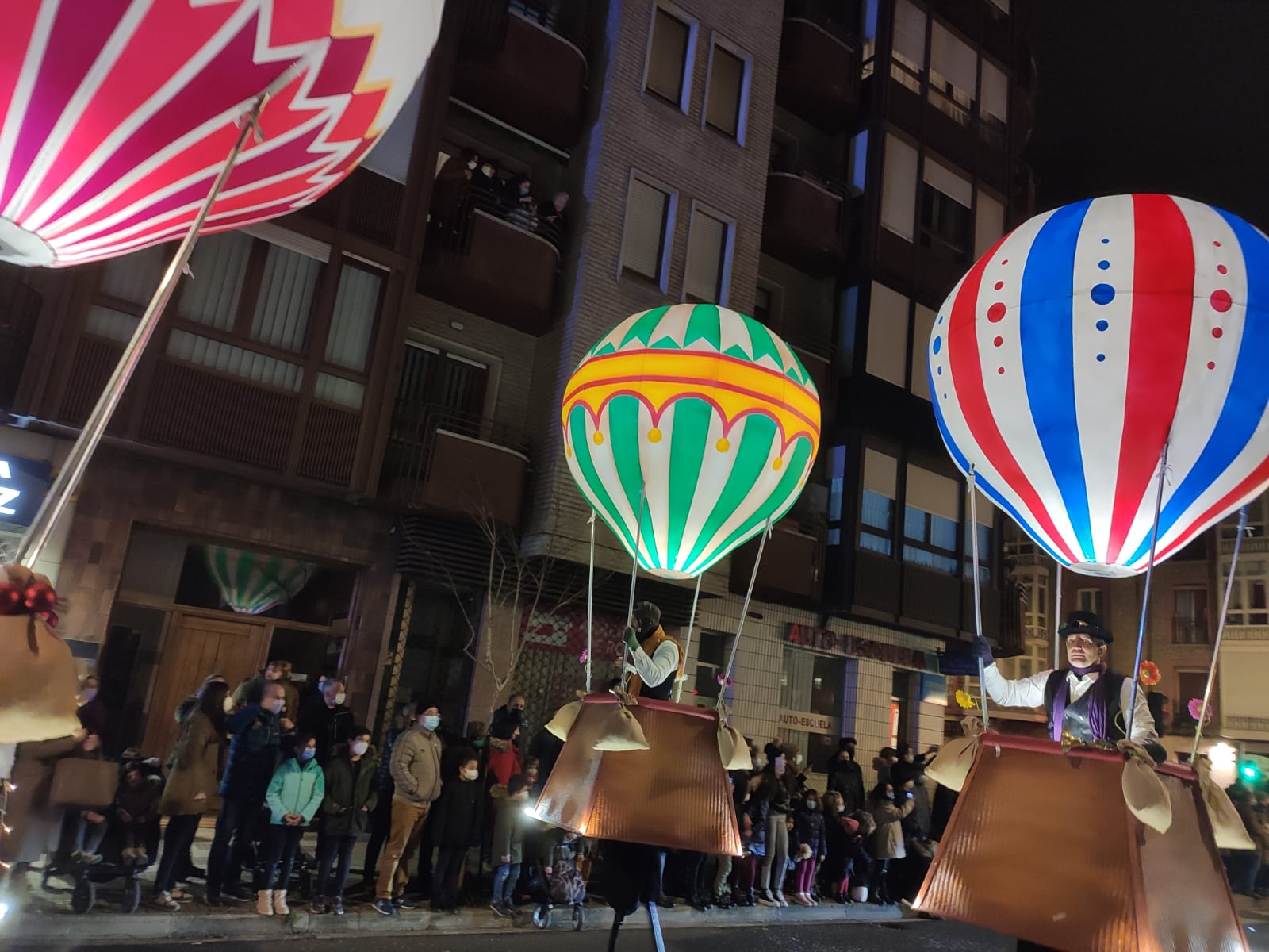 Fotos: Las mejores imágenes de la cabalgata de los Reyes Magos en Vitoria