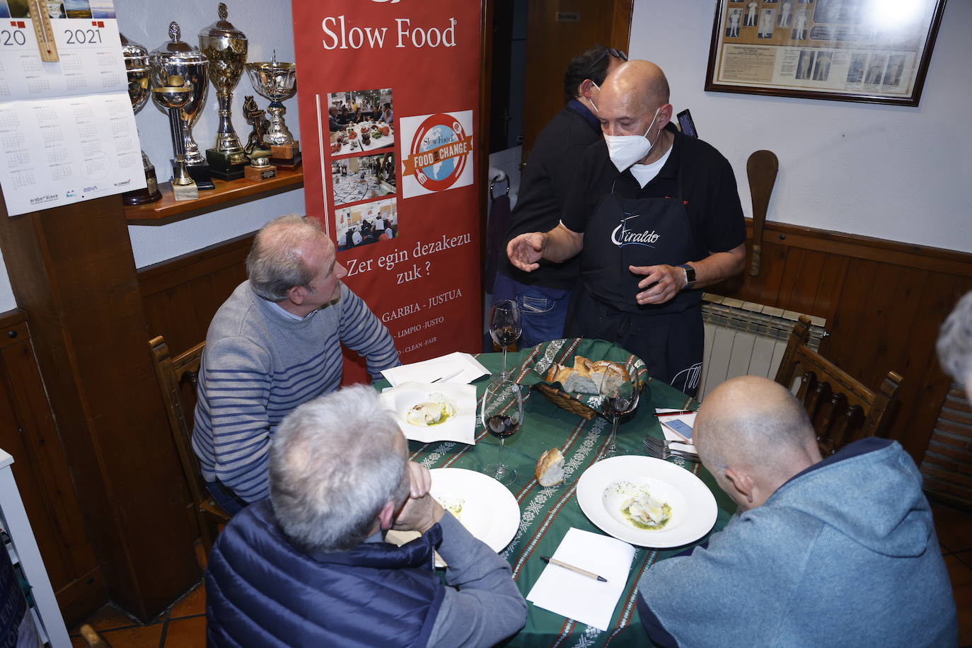 Fotos: Amairu Bat se luce con dos recetas marineras