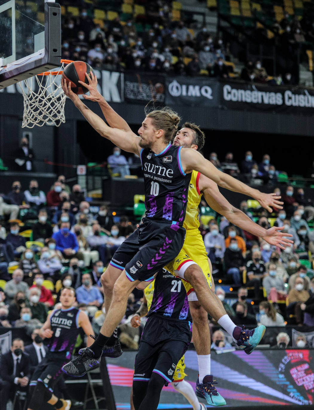 Fotos: Las imágenes del Bilbao Basket-Andorra