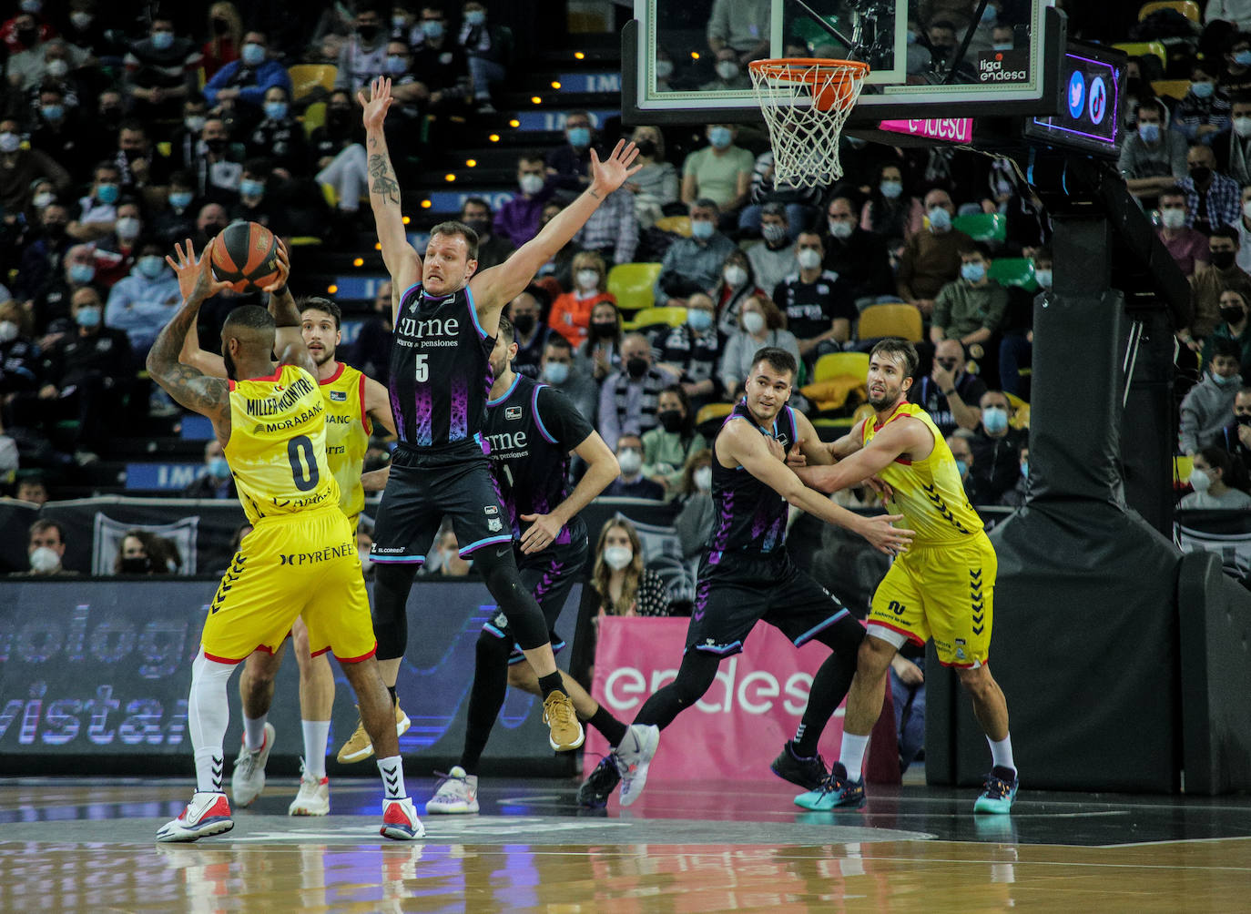 Fotos: Las imágenes del Bilbao Basket-Andorra