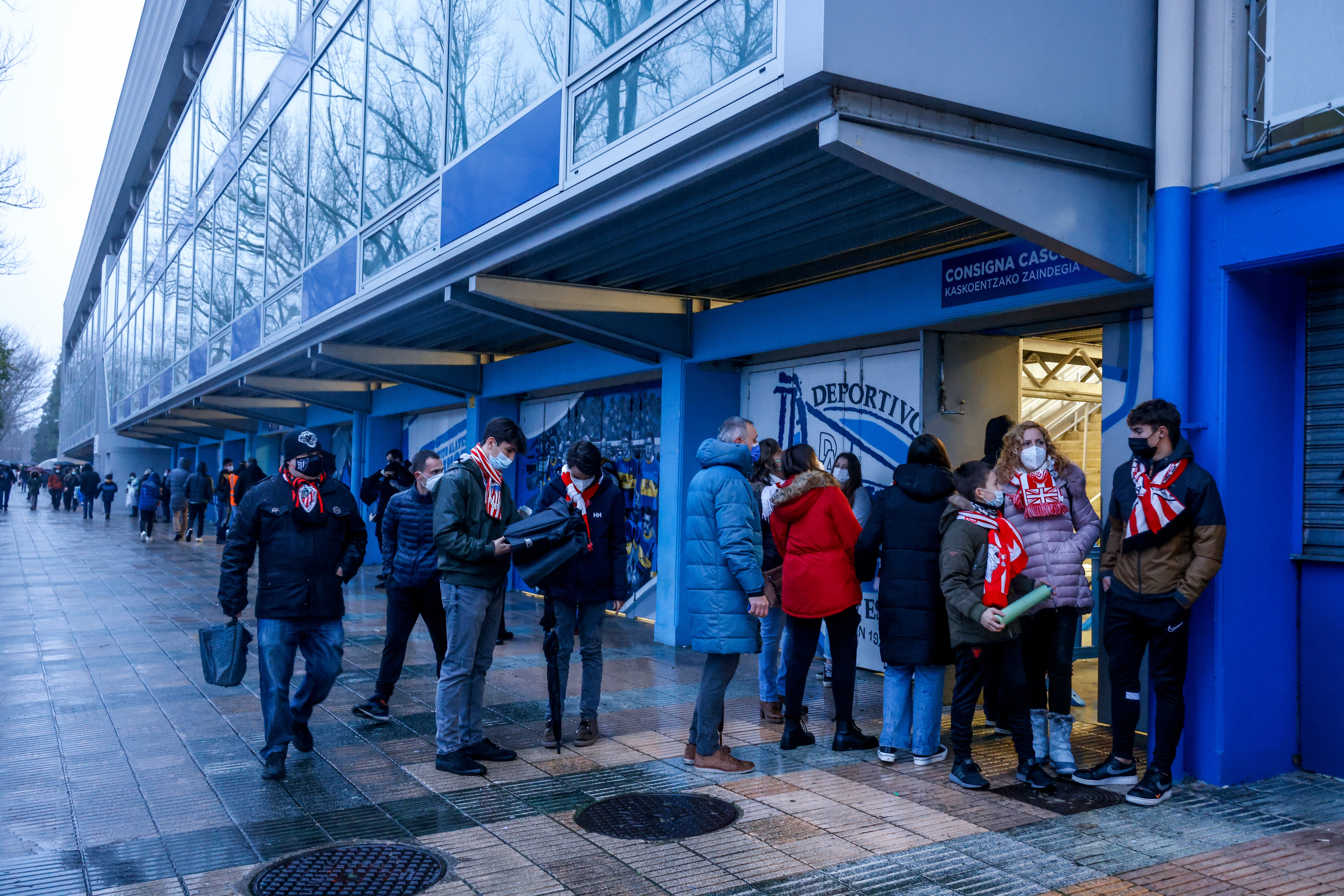 Fotos: Ambiente previo al Alavés - Athletic en el Casco Viejo de Vitoria