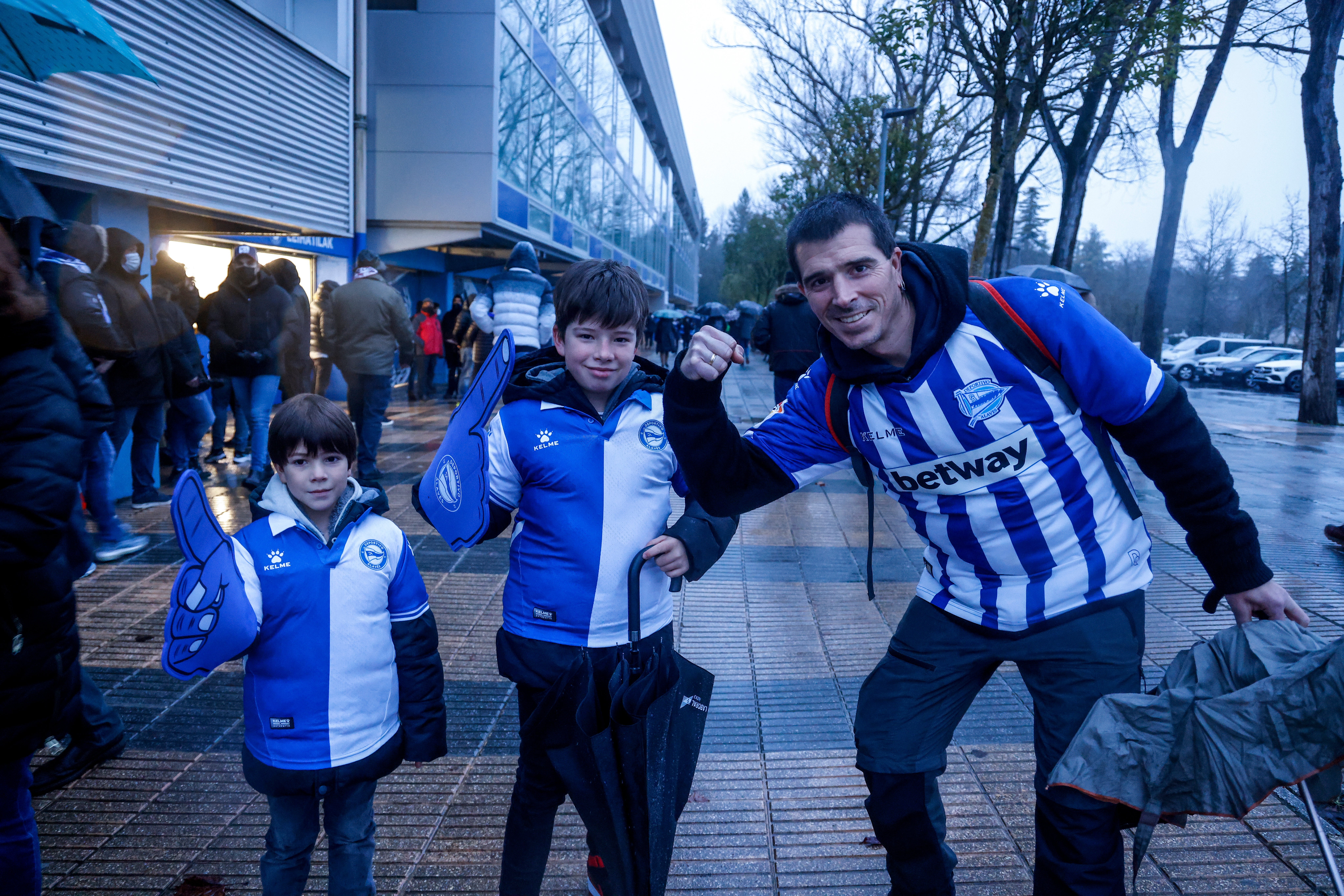 Fotos: Ambiente previo al Alavés - Athletic en el Casco Viejo de Vitoria