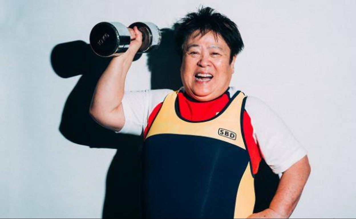 Chiyomi Sawa, a por su vigésimo título de levantamiento de peso con 72 años