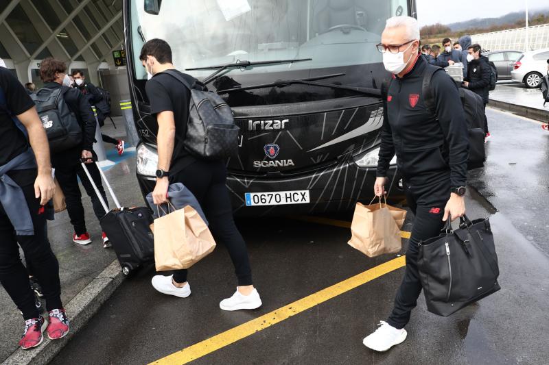 Fotos: El Athletic viaja a Arabia Saudí en busca de la Supercopa