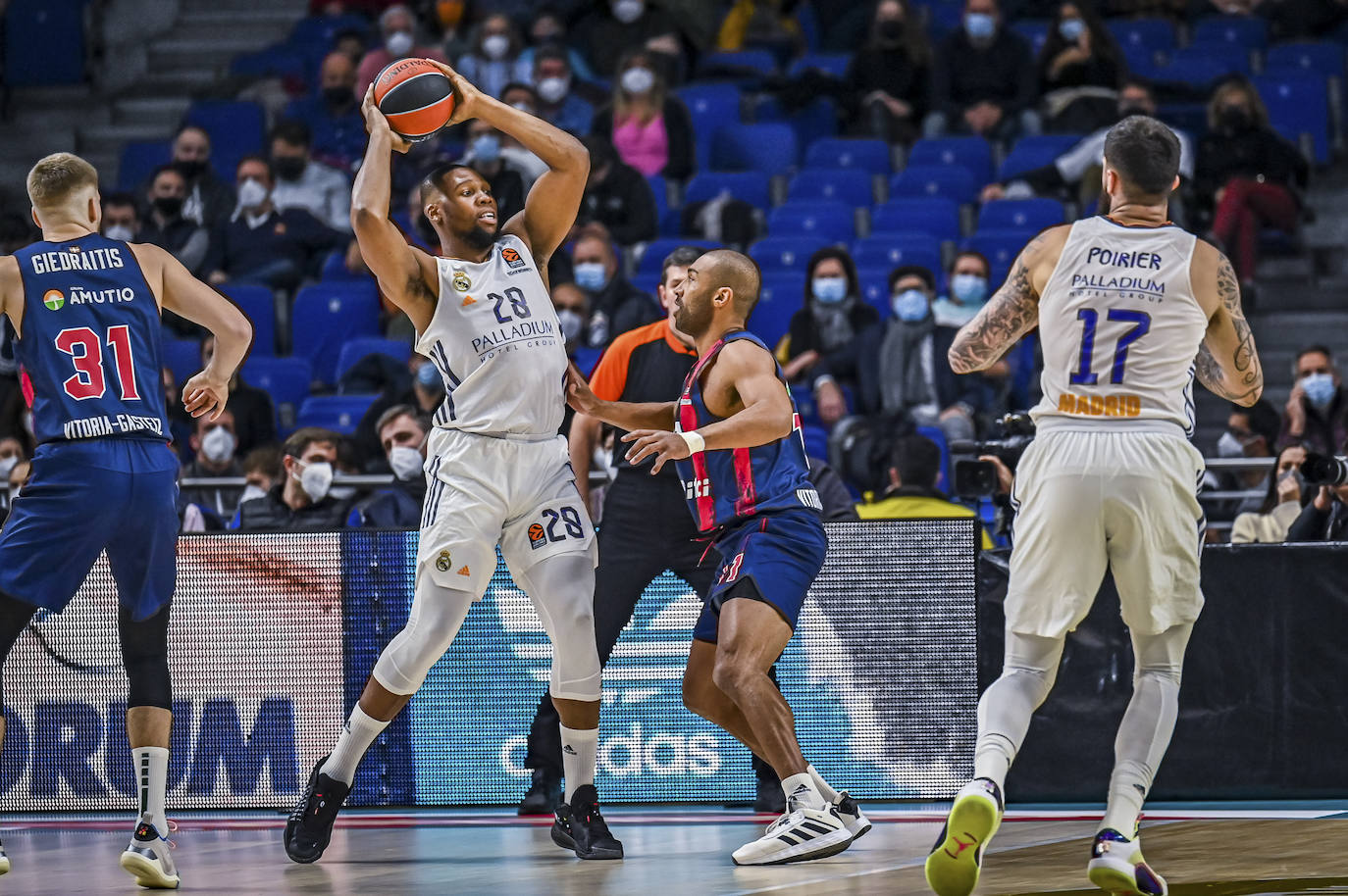 Fotos: Las mejores imágenes del Real Madrid-Baskonia
