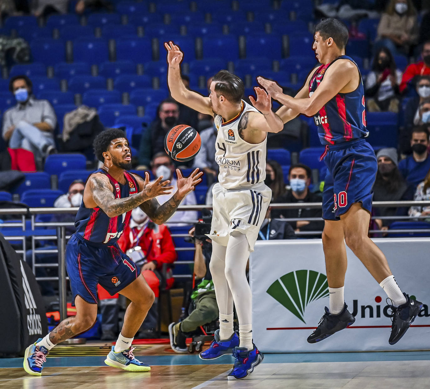 Fotos: Las mejores imágenes del Real Madrid-Baskonia