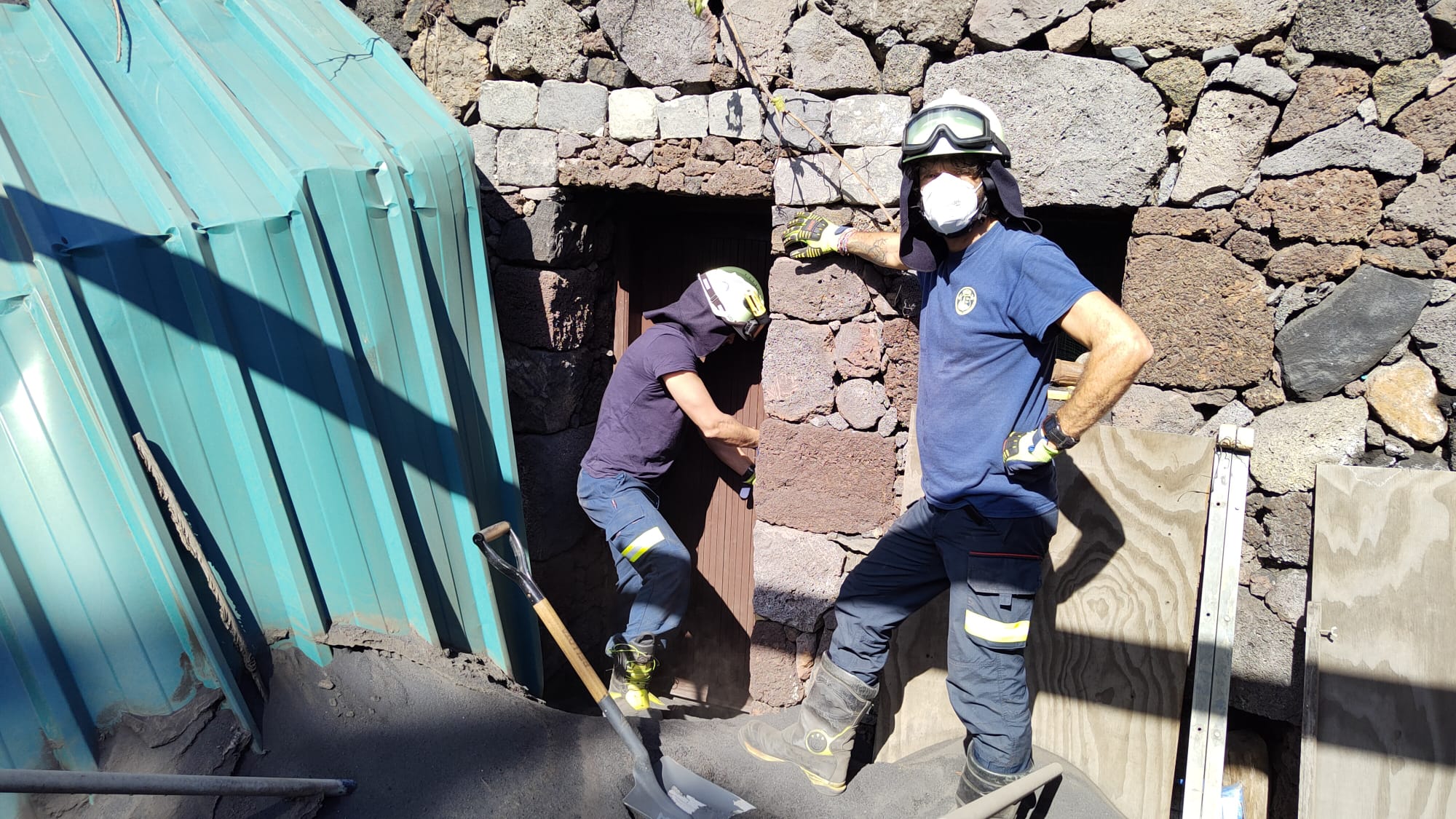 Fotos: Los Bomebros de Bilbao, en el volcán Cumbre Vieja