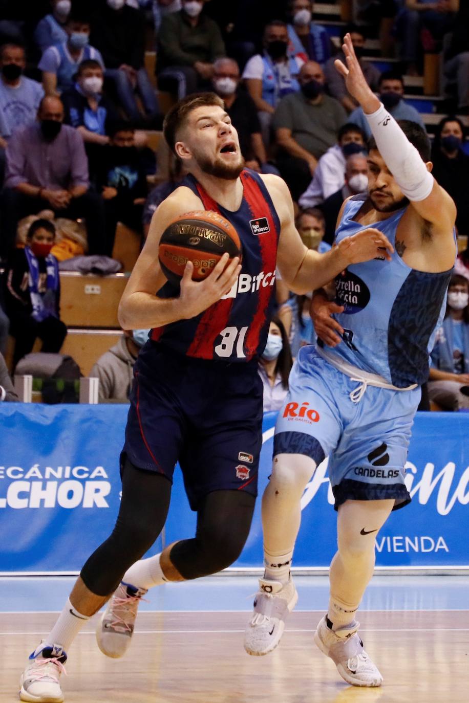 Fotos: Las mejores imágenes del Breogán - Baskonia