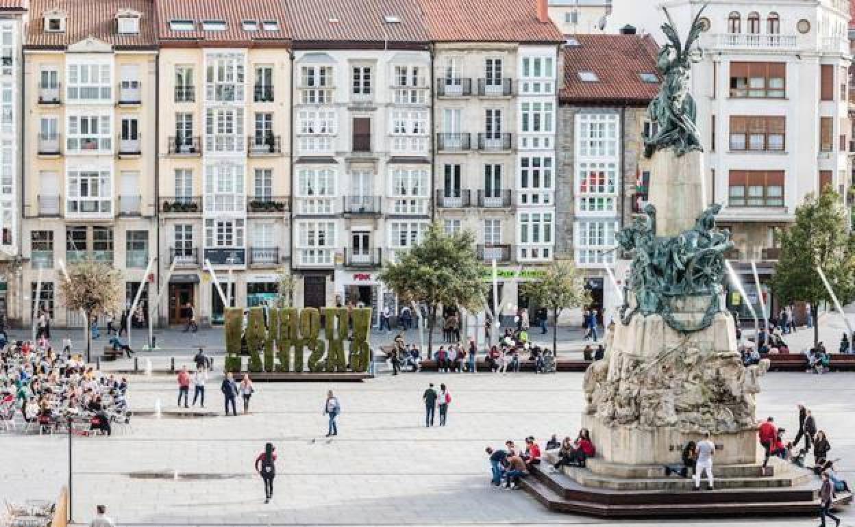 Vitoria recibe el sello de excelencia ELoGE por su «buen gobierno e innovación democrática»