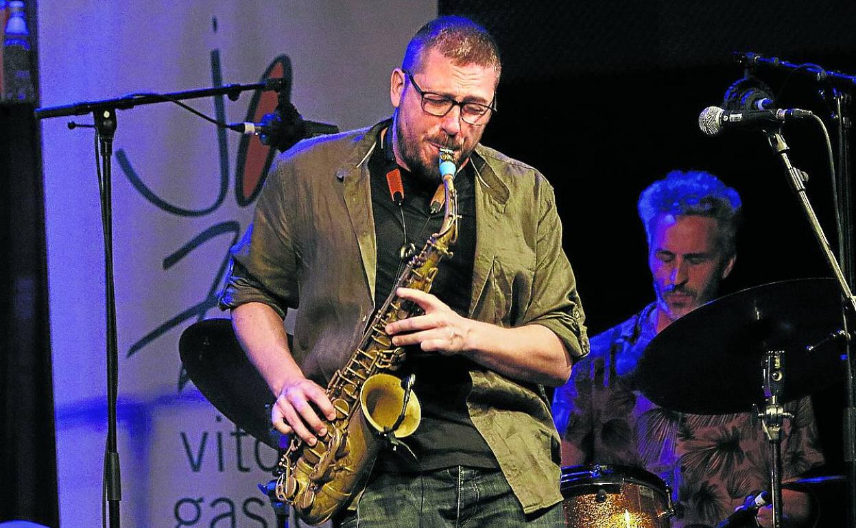 Aurignac, uno de los saxofonistas más aclamados del jazz nacional, durante una actuación anterior. 