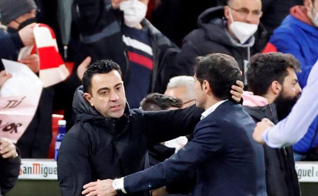 Xavi elogia al Athletic: «Jugaban cada pelota como si fuera la última»