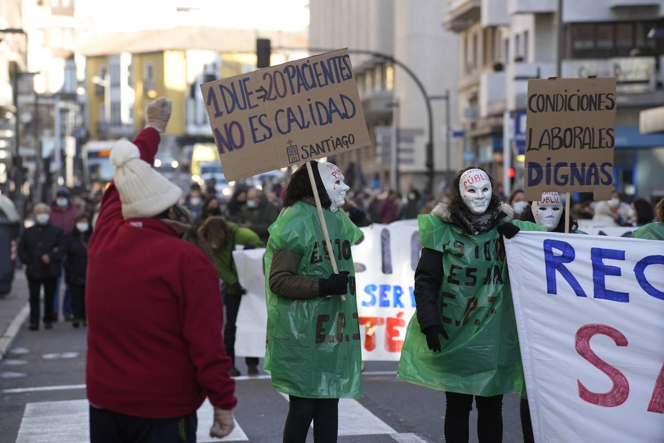 Fotos: Los sanitarios se manifiestan en Vitoria
