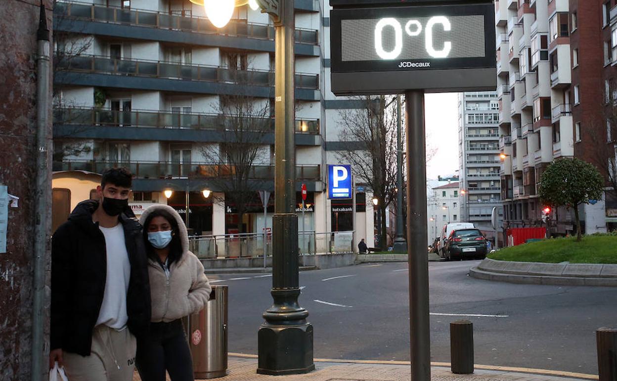 Bilbao ha amanecido rozando los cero grados. 