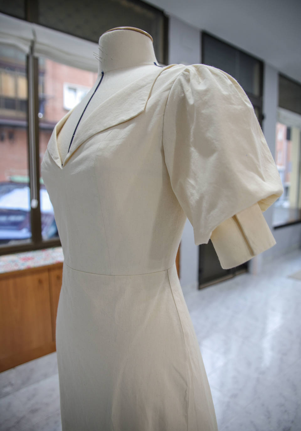 Fotos: El sueño de Saidou, el diseñador de moda que ha abierto una tienda-taller en Santutxu