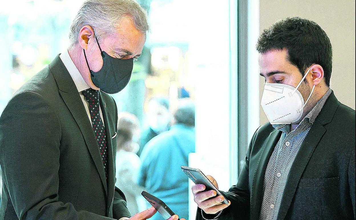 El pasaporte covid se exige en Euskadi desde finales de noviembre, aunque unas semanas después se solicitó aval judicial para ampliar su uso