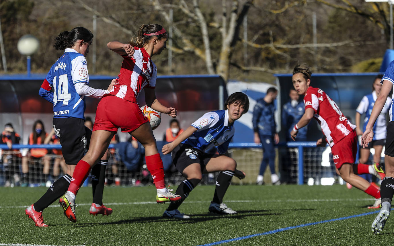 Fotos: Las mejores imágenes del Alavés Glorisas-Atlético