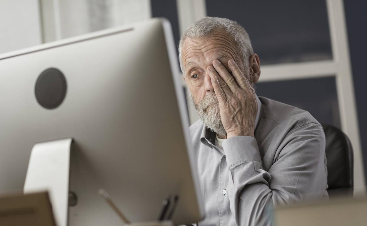 Gaur, ordenagailuarekin edo eskuko telefonoarekin trebatu ez dena ez da inor, ez da herritar osoa, menpekoa baizik.