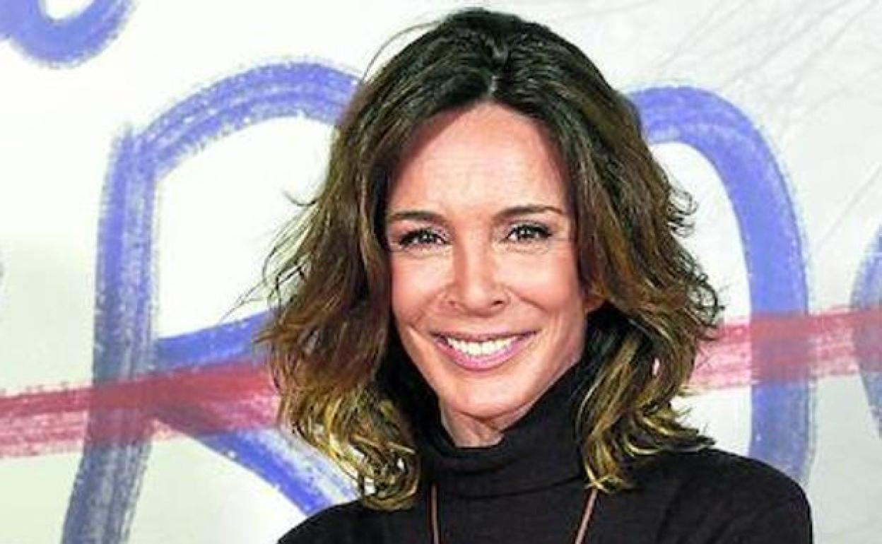 Lydia Bosch explica su misterioso bulto en la muñeca