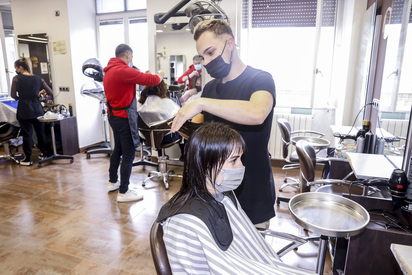 Fotos: Nadia Calviño visita las instalaciones de Egibide en Vitoria