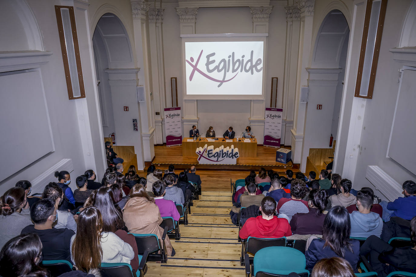 Fotos: Nadia Calviño visita las instalaciones de Egibide en Vitoria