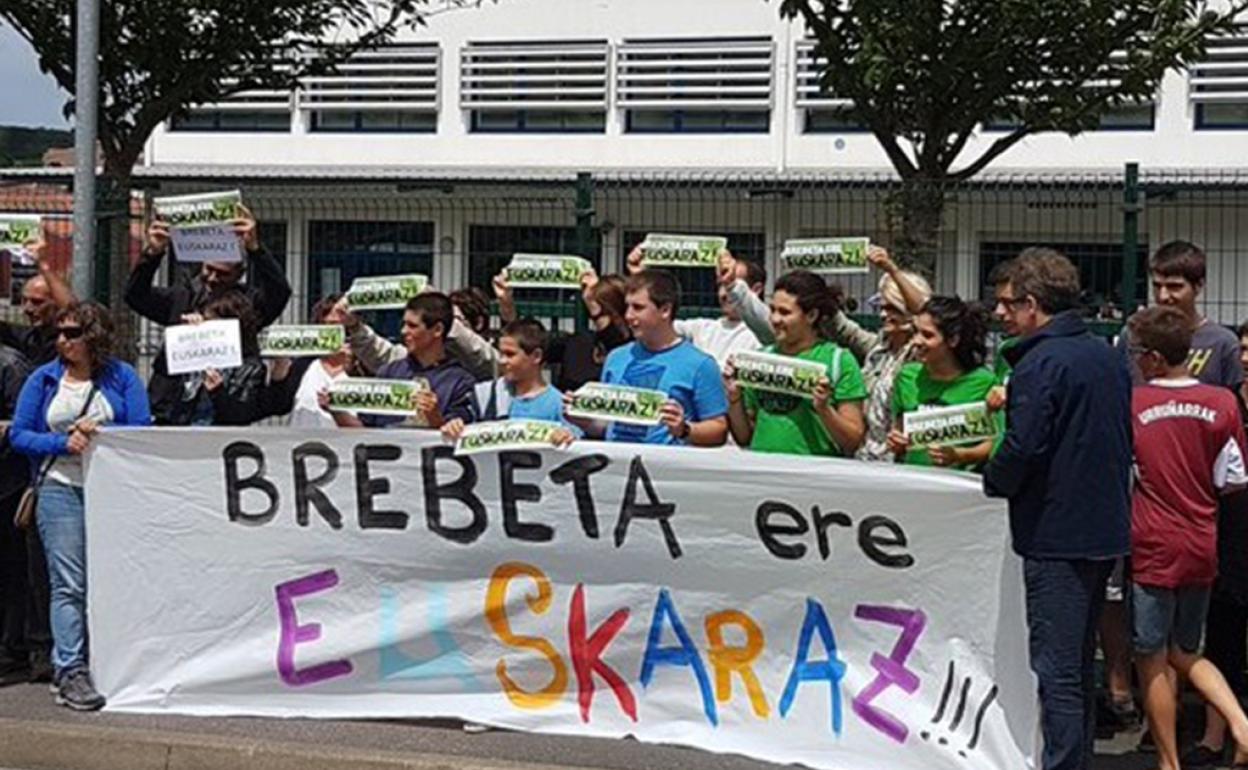 «Brebeta» eta «Baxoa» Frantziako ikasleek euren ibilbide akademikoan igaro beharreko frogak dira. 