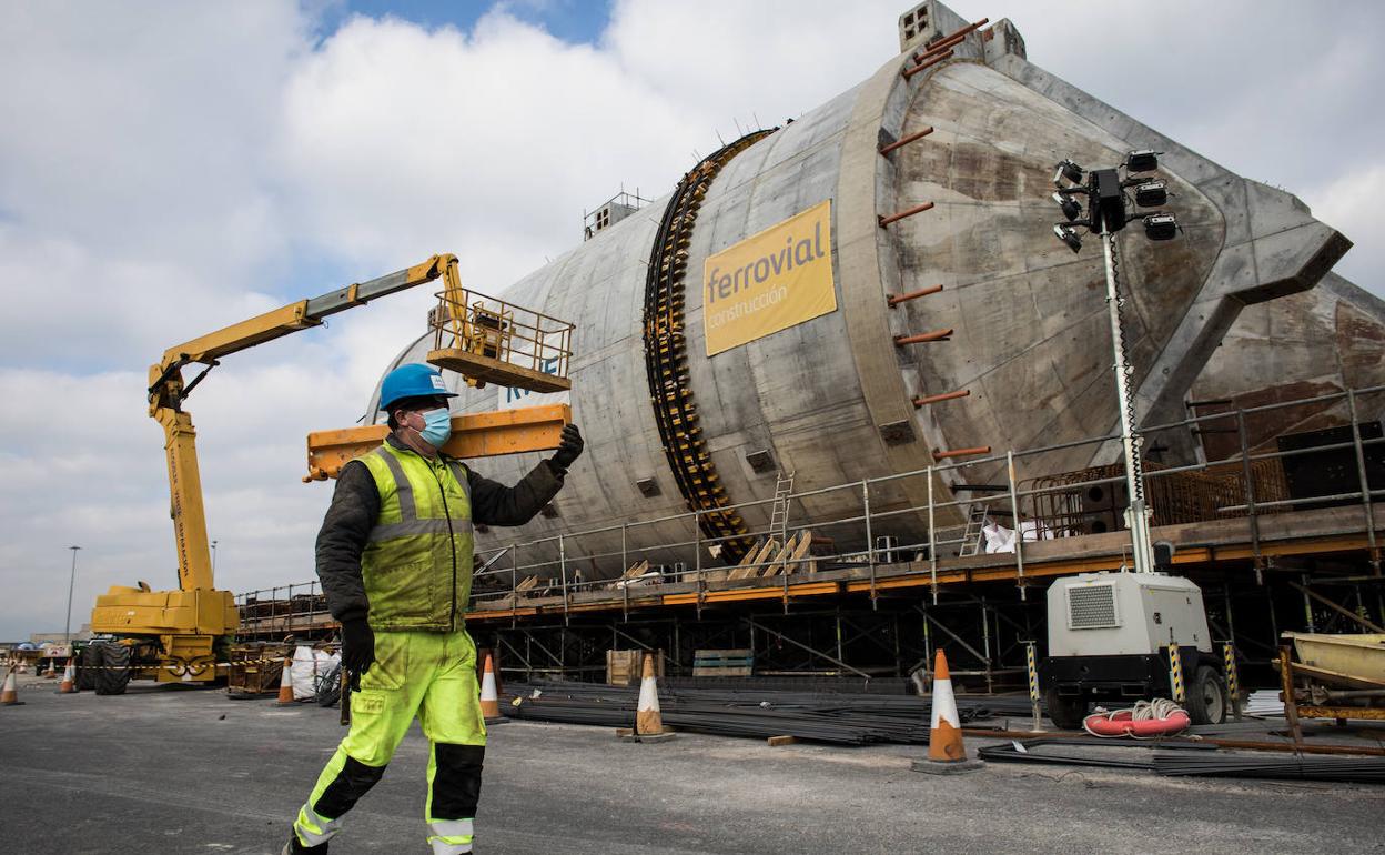 Un barco sumergible y un documental para Discovery Channel