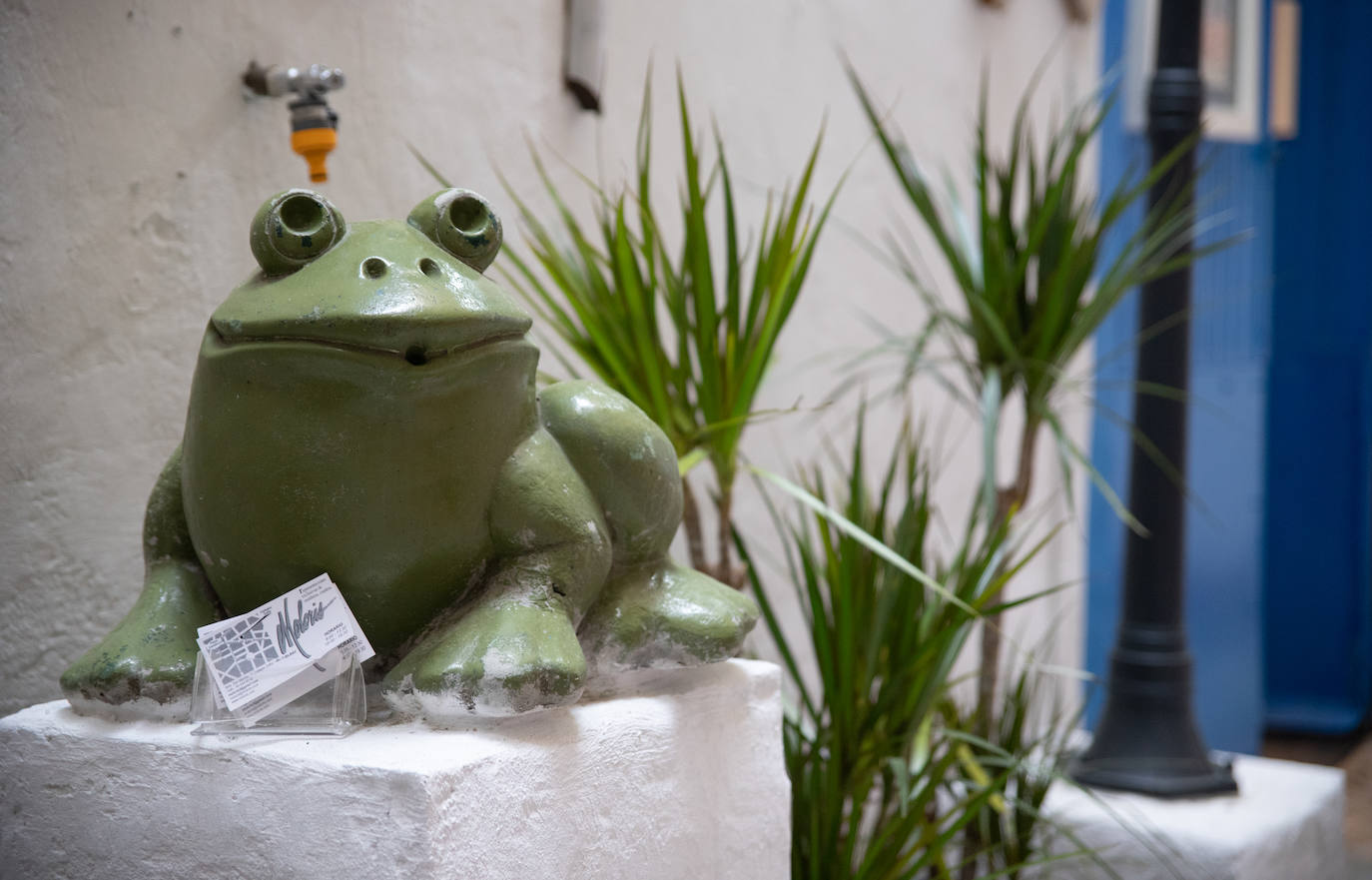 Fotos: El desconocido callejón de Bilbao lleno de arte y artesanía que recuerda a Santorini