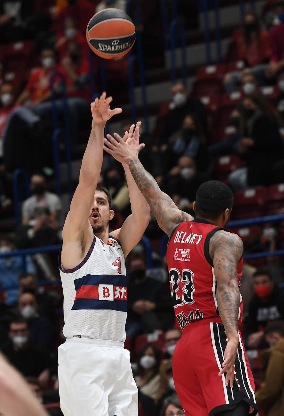 Fotos: Las mejores imágenes del Armani Milán - Baskonia