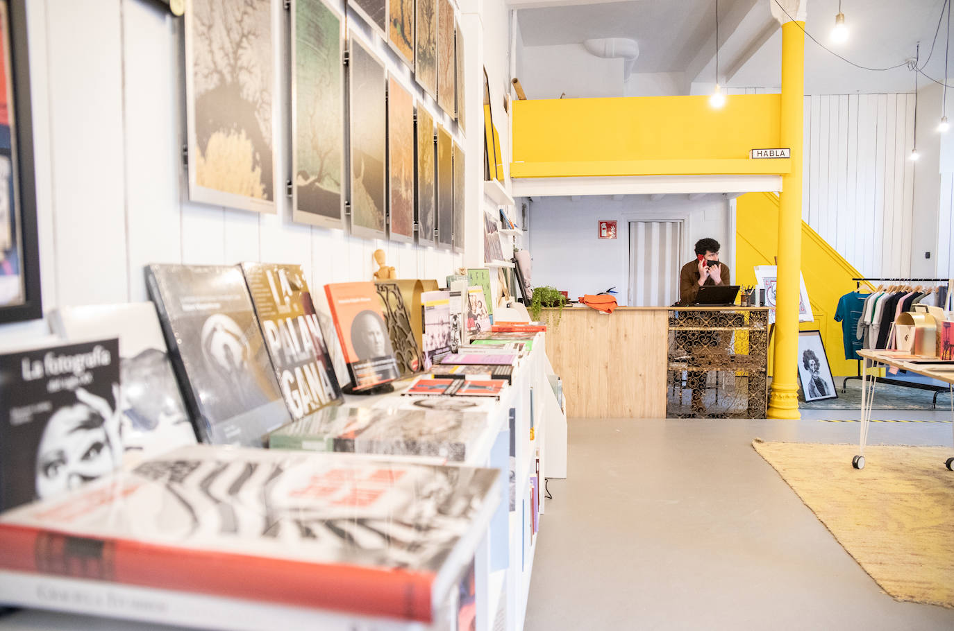 Fotos: &#039;La ilusa&#039;: la nueva (y diferente) librería de Bilbao que se rinde a la moda y el arte